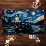 tapis jeu nuit étoilée paysage nuages lotus bleu noir cartes jeu non glissant