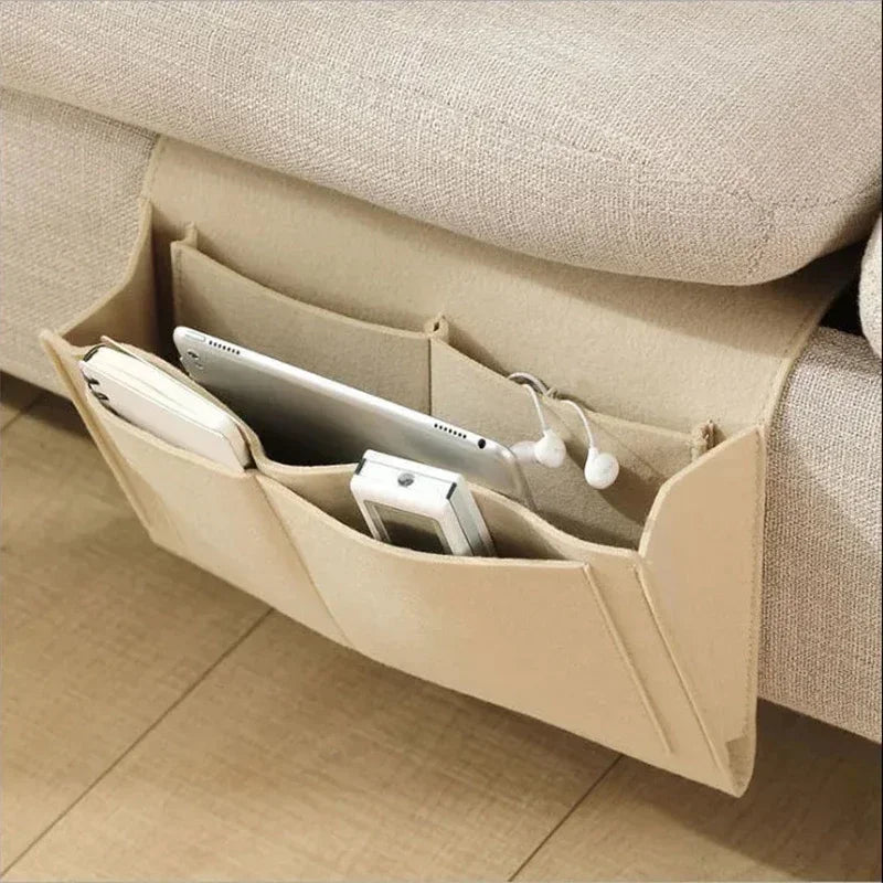 porte accessoires mural moderne feutre beige gris foncé papeterie laptop clés carte crédit