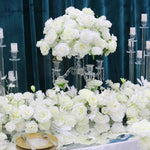 Chemin de table floral rose clair pour anniversaire
