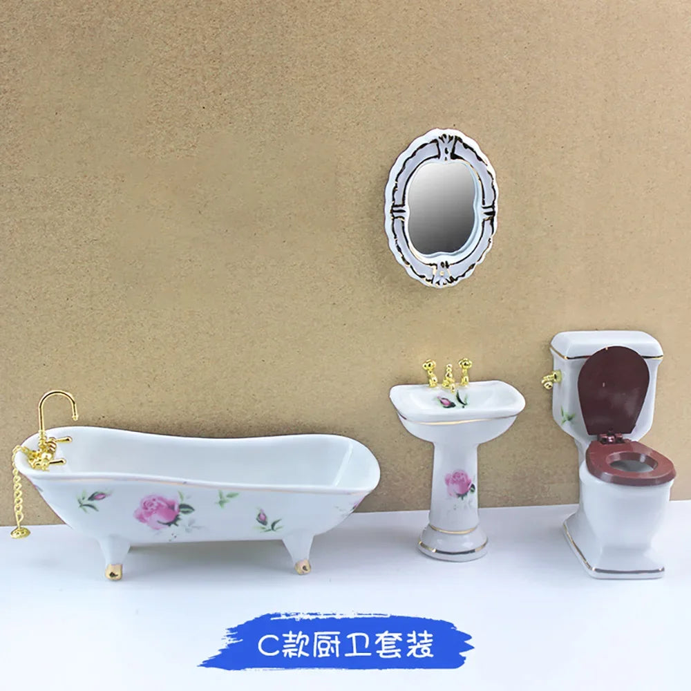 ensemble salle bain miniature baignoire lavabo miroir toilette décor floral vintage doré blanc