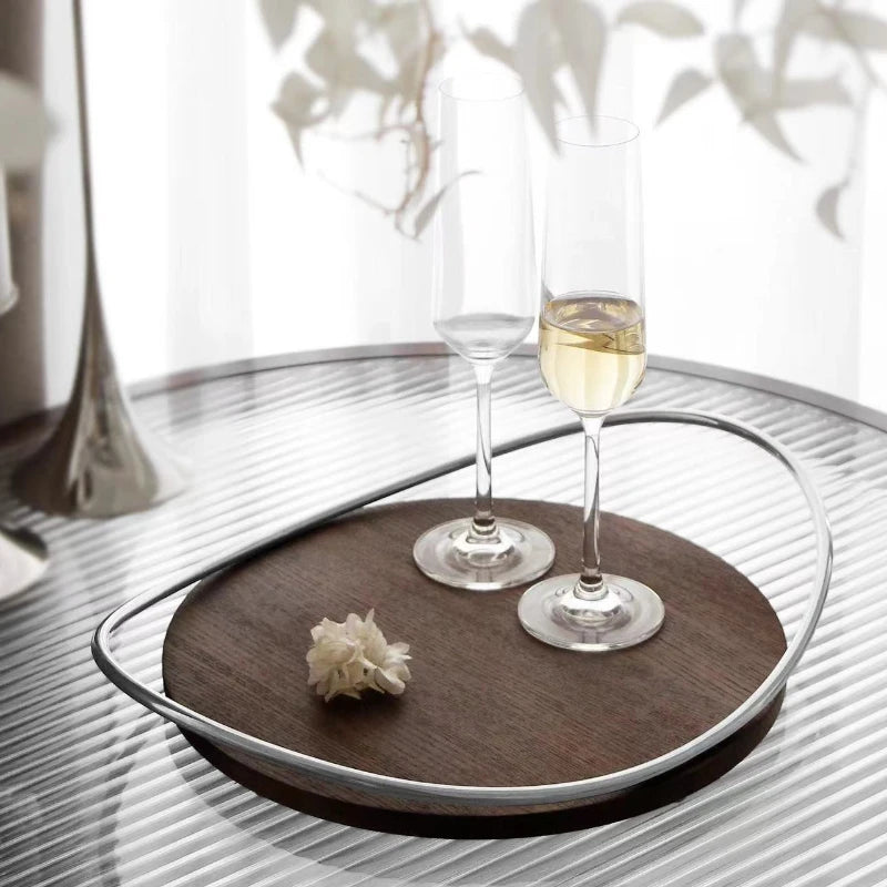Plateau rangement moderne bois cadre métallique verres champagne bougies fleurs séchées desserts minimaliste élégant