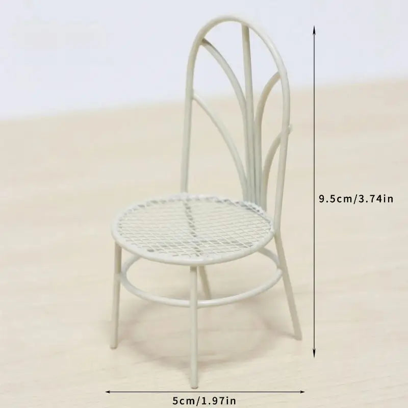 chaises table miniature métal grillagé vintage beige coussin serviette