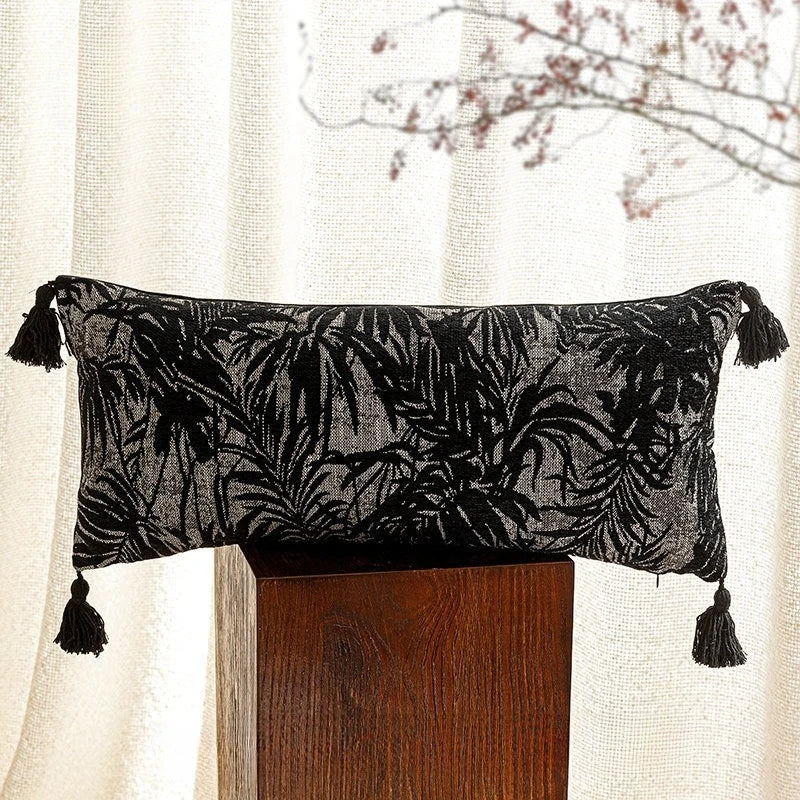 housse coussin lombaire géométrique boho chic marron noir pompons décorative canapé voiture 30x65cm polyester