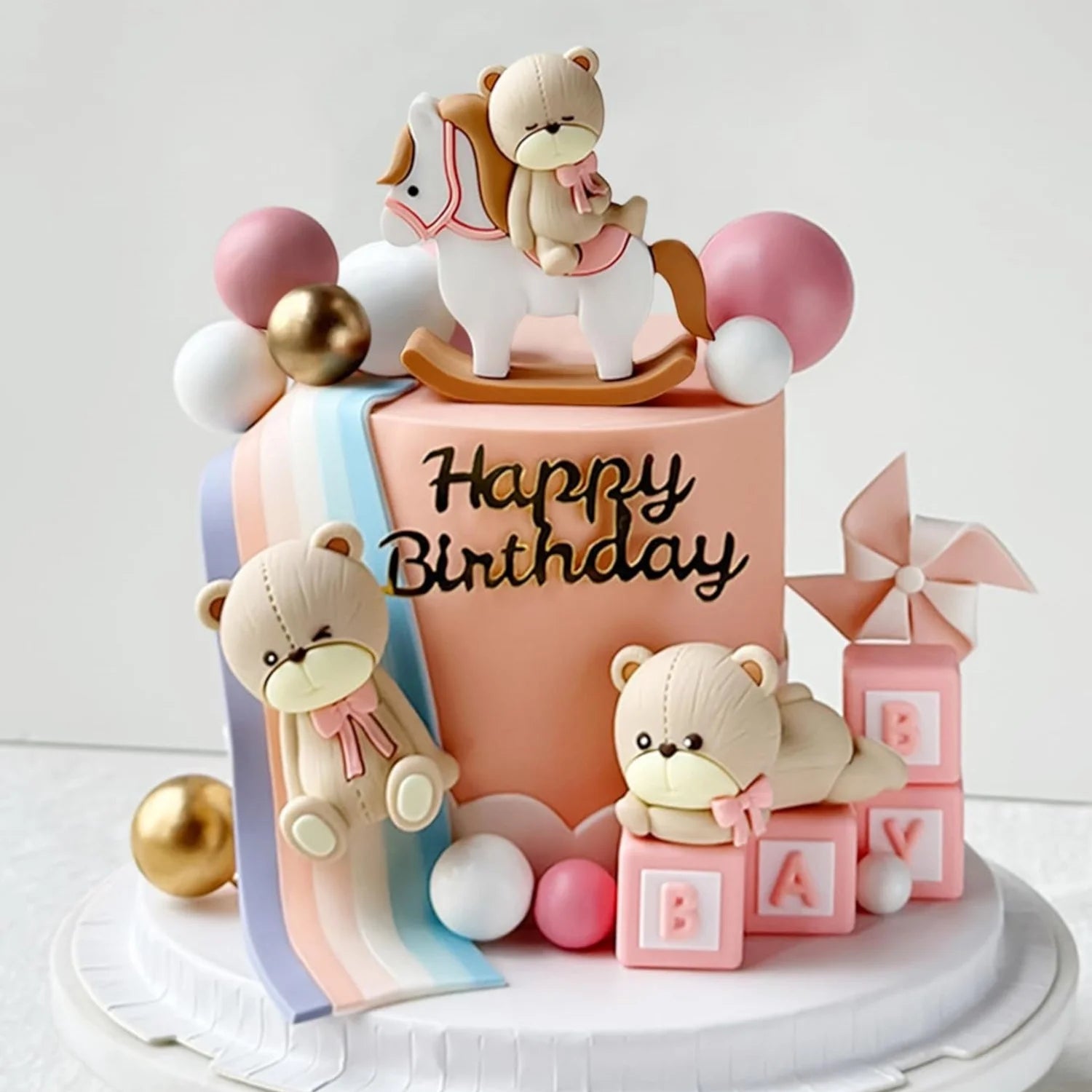 Ours en résine assis pour gâteau anniversaire bébé