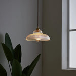 Lampe suspendue vintage vert transparent rayures cordon salon chambre dorée ledambiante
