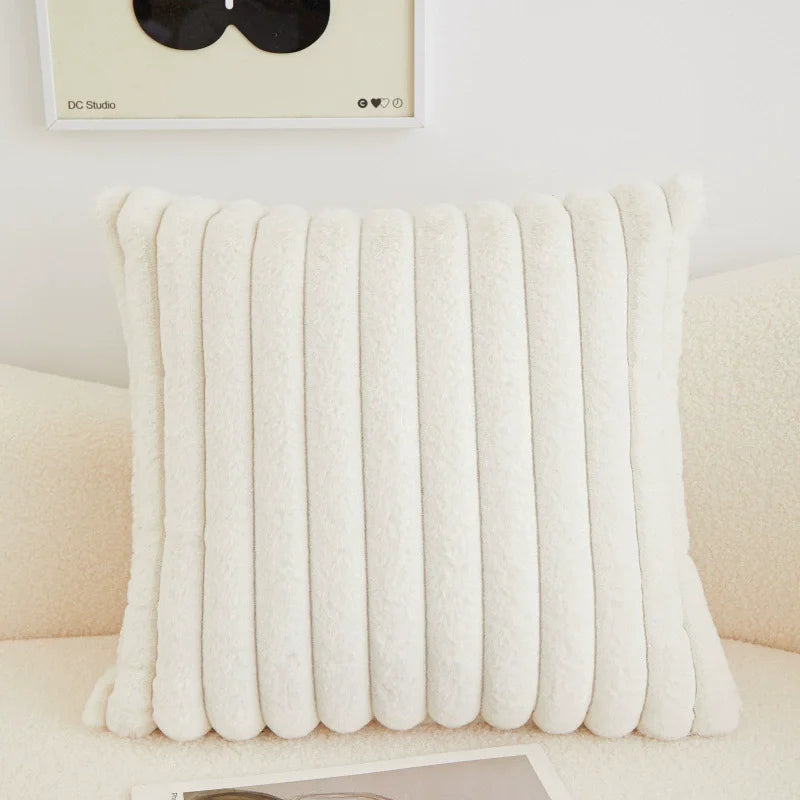 housses coussins décoratifs texturés moderne couleur noir orange beige jaune gris doux pelucheux salon