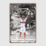 plaque métallique vintage illustration cycliste boissons alcoolisées pré perçus blanc gris decoration mur chambre