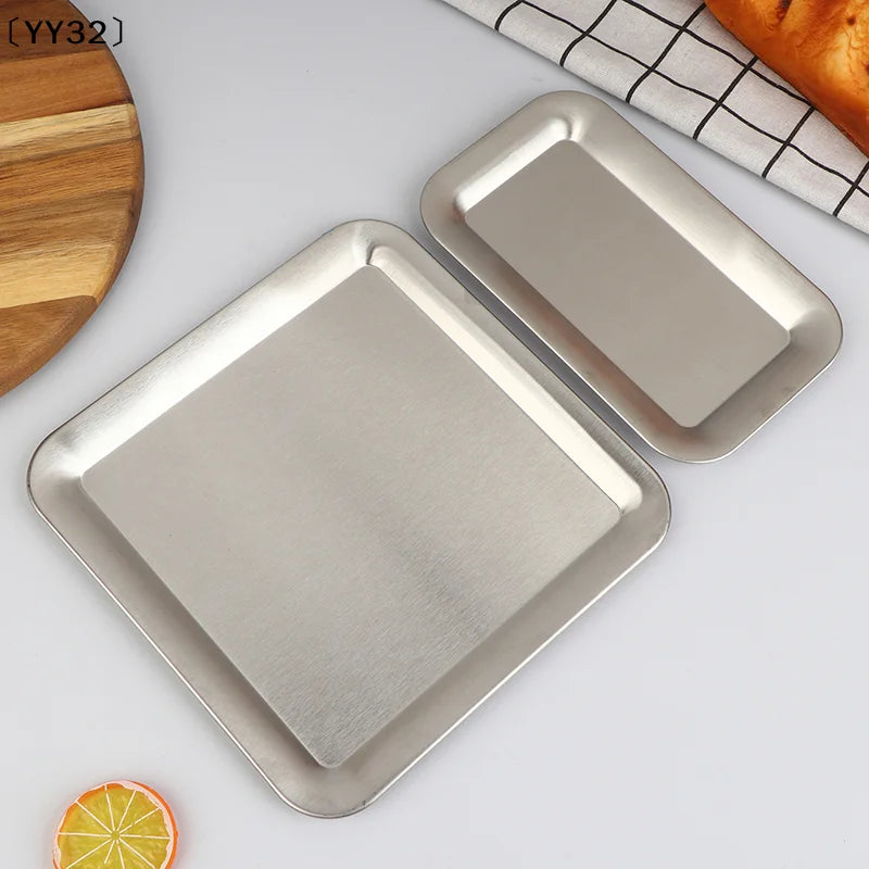 assiettes rectangulaires argentées modernes grandes petites surface lisse opaques durable minimaliste