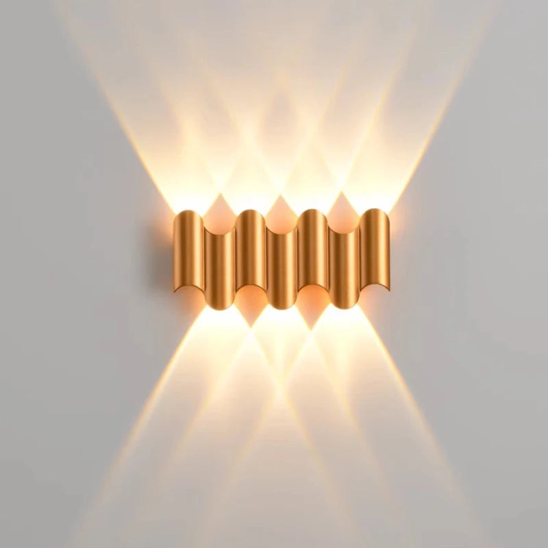 lampe murale moderne or noir contemporaine led extérieure aluminium fixations visées minimaliste