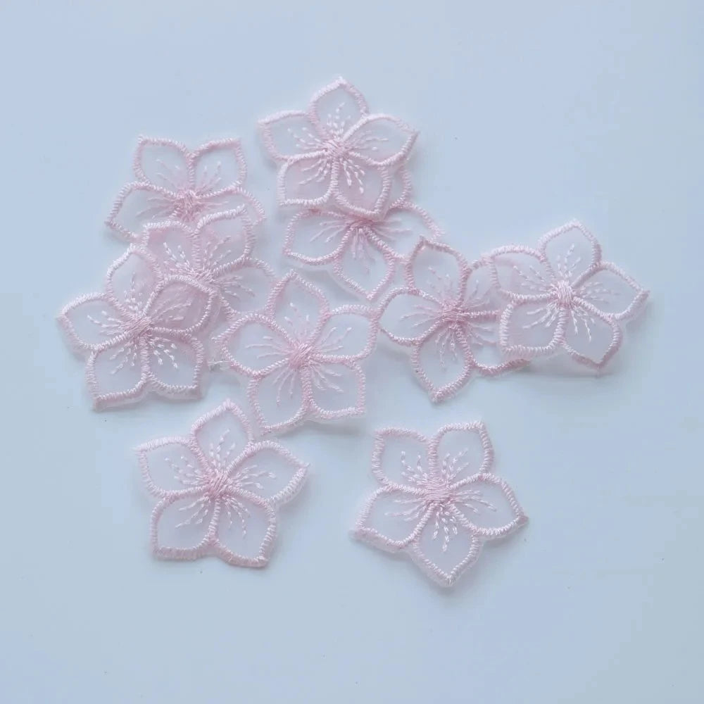 patchs brodés fleurs semi transparents broderie fine couleurs variées deco couture diy 3cm
