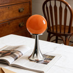lampe table moderne minimaliste sphérique brillante orange rouge blanc noir prise usb