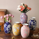 vase porcelaine chinois blanc bleu fleurs feuilles oiseaux géométrique classique floral table decoration