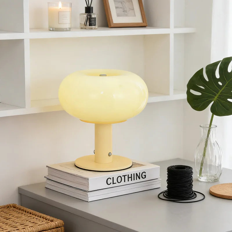 lampe table moderne rechargeable led orange rose bleu brillante base métallique sans fil