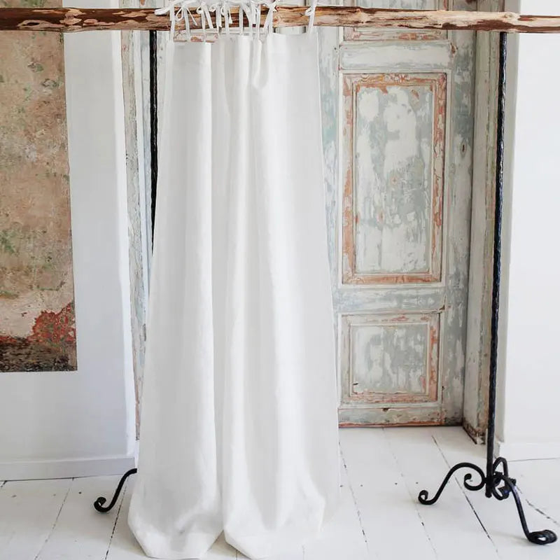 Détail du tissu en lin naturel avec finition TAT