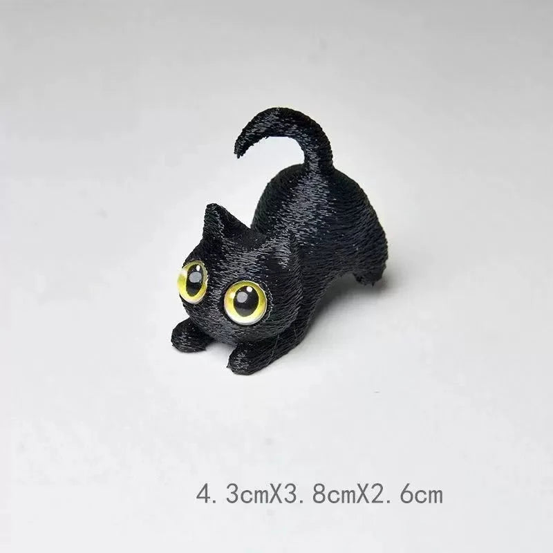 figurines chats miniature résine noir blanc yeux jaunes brillants cartoon mignon décoration erotiquecollector