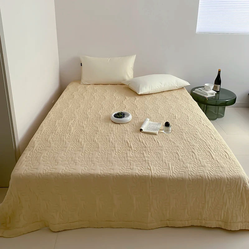 couverture d'été coton gris clair motif géométrique moderne matelassée lit double chambre