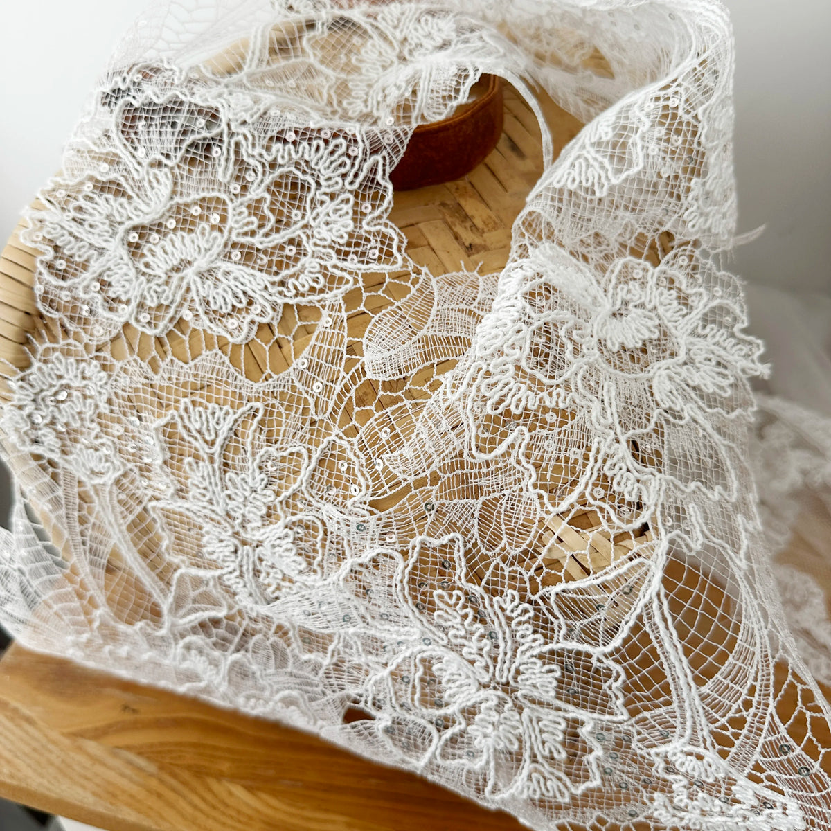dentelle blanche fleurs ajourée translucide classique mariage costume 21cm large maille solvable eau