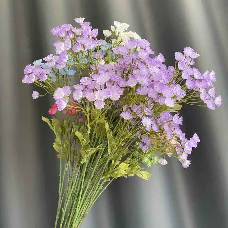 bouquet artificiel violet feuilles vertes décoration extérieure anniversaire mariage minimaliste