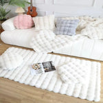 tapis fourrure blanche gris rose texture fourrure motif points moderne doux salon chambre