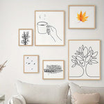 cadres photo bois classiques rectangulaires différents tailles décoration murale impressions artistiques naturelles abstraites compositions