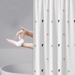 rideau douche moderne motif triangles blancs jaunes imperméable peva opaque anneaux fixations