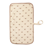 tapis langer bébé doux moderne imprimé léopard ours marron points noirs vert pastel roseclair