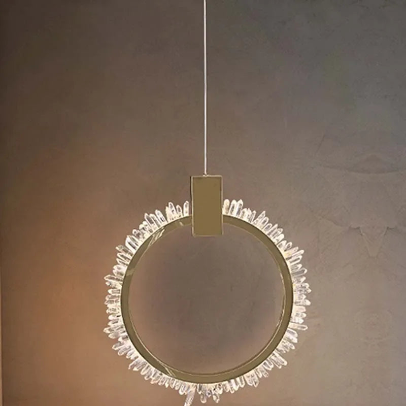 suspension circulaire or élégante strass contemporaine clips câbles haute qualité certifications multiples