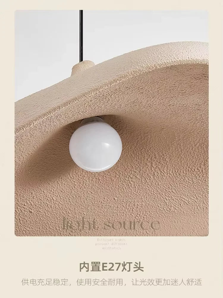 suspension lumineuse moderne câble suspendu ampoule E27 intégrée résine opaque beigeclair chambre salon restaurant