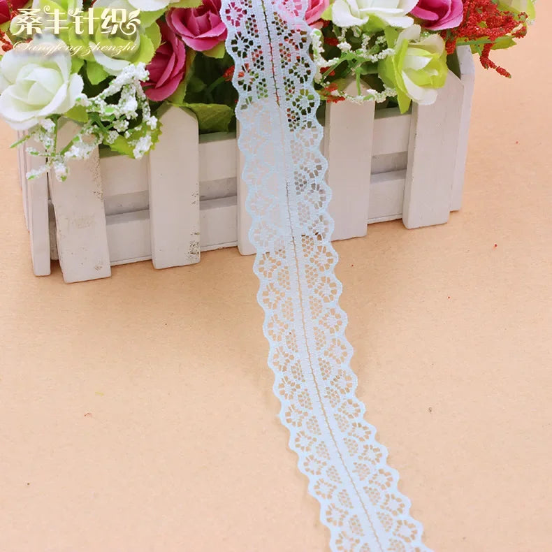 ruban dentelle 30mm violet rose orange bleu noir blanc motifs floraux classique polyester