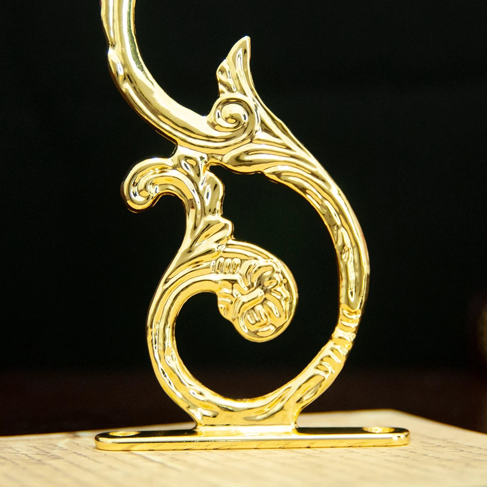 porte plume métal doré sculpté classique plume inclusOpaque Baroque Décoration Murale