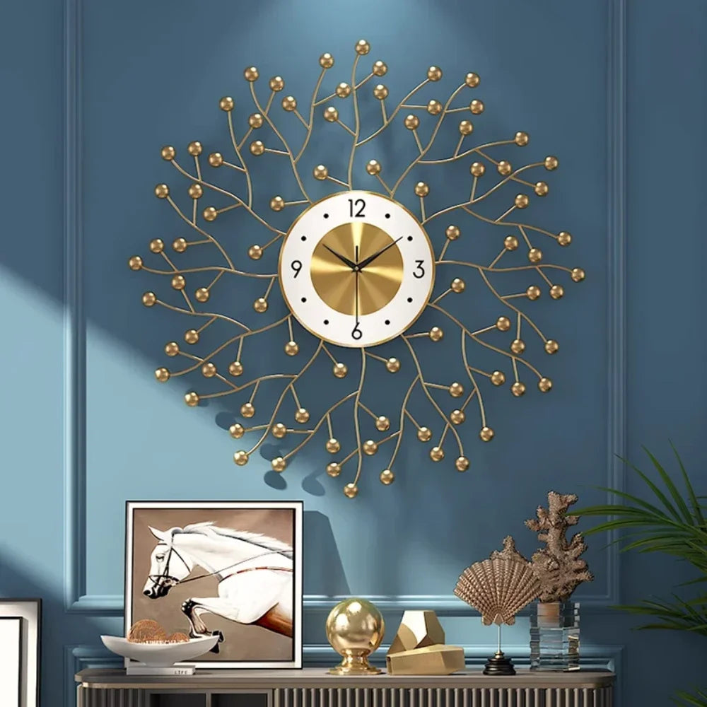 horloge murale moderne ornementale branches sphères dorées salon chambre coucherDecorationMaisonElegante