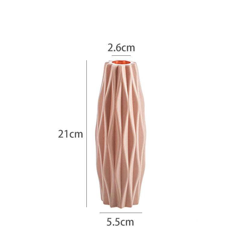 vase moderne plastique rose blanc motifs ondulés décoration florale artificielle table minimaliste