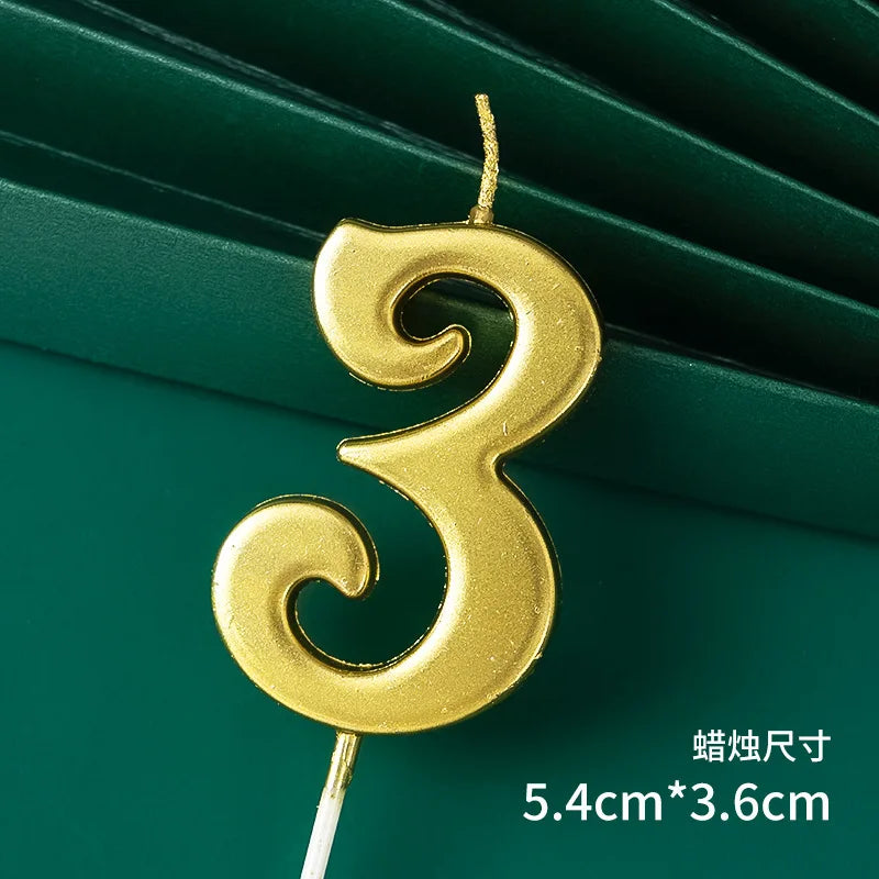 bougies numérotées or serpent texture moderne pique boîtes happy birthday anniversaire décoration gâteau