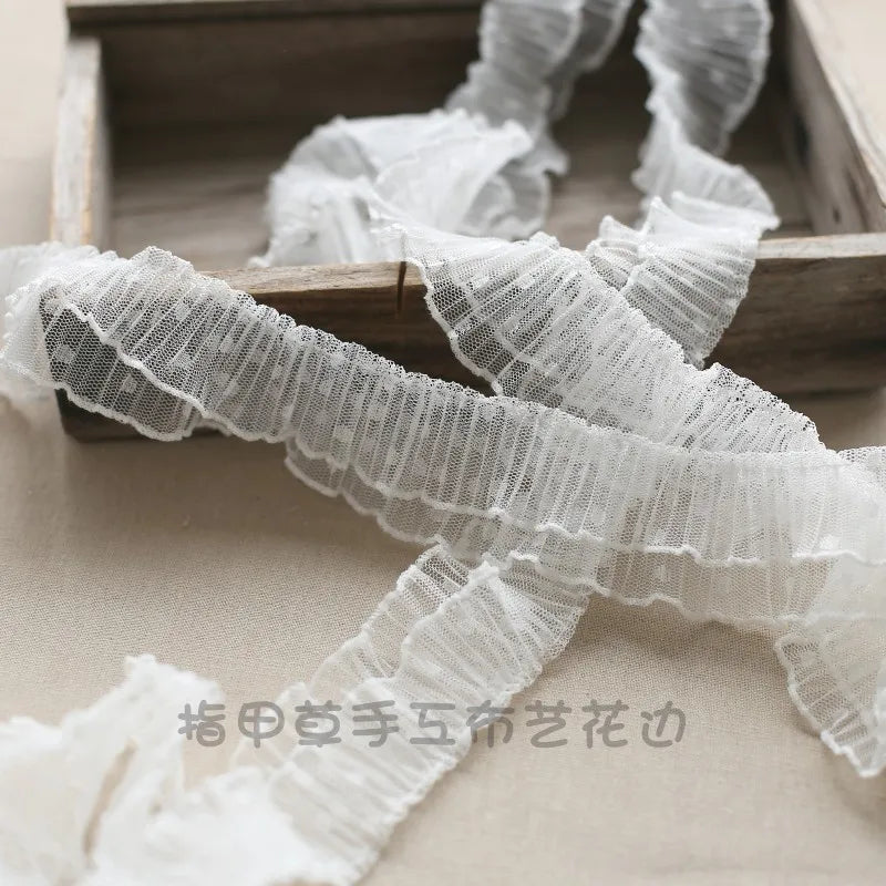 ruban plissé dentelle rose clair blanc mariage décoration élégante polyester texturé légèrement opaque