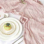 serviettes table rose pâle crêpe plissées décoration élégante maison mariage festive