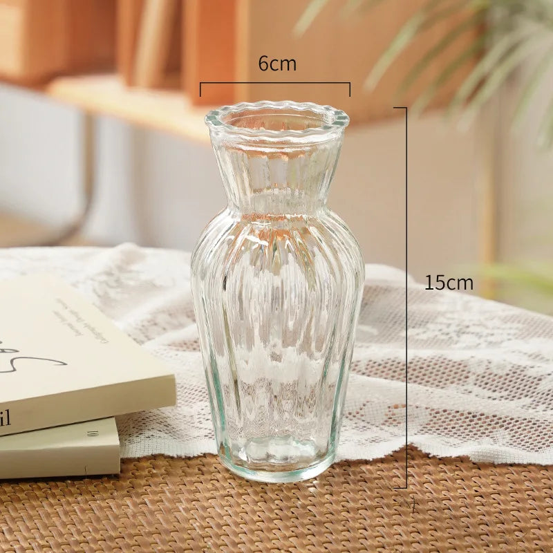 vases verre transparents texturés lignes verticales horizontales motifs petits bosses