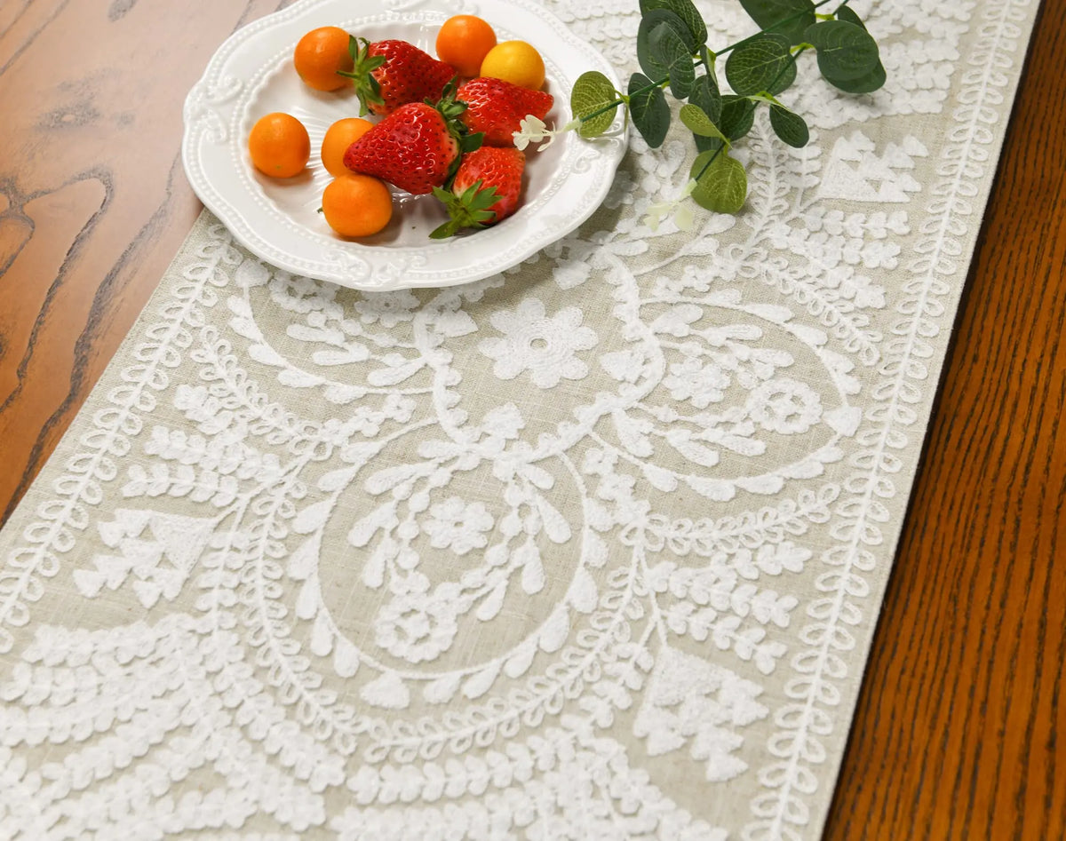 chinois table beige motif floral ajouré semi transparent vintage décoration maison