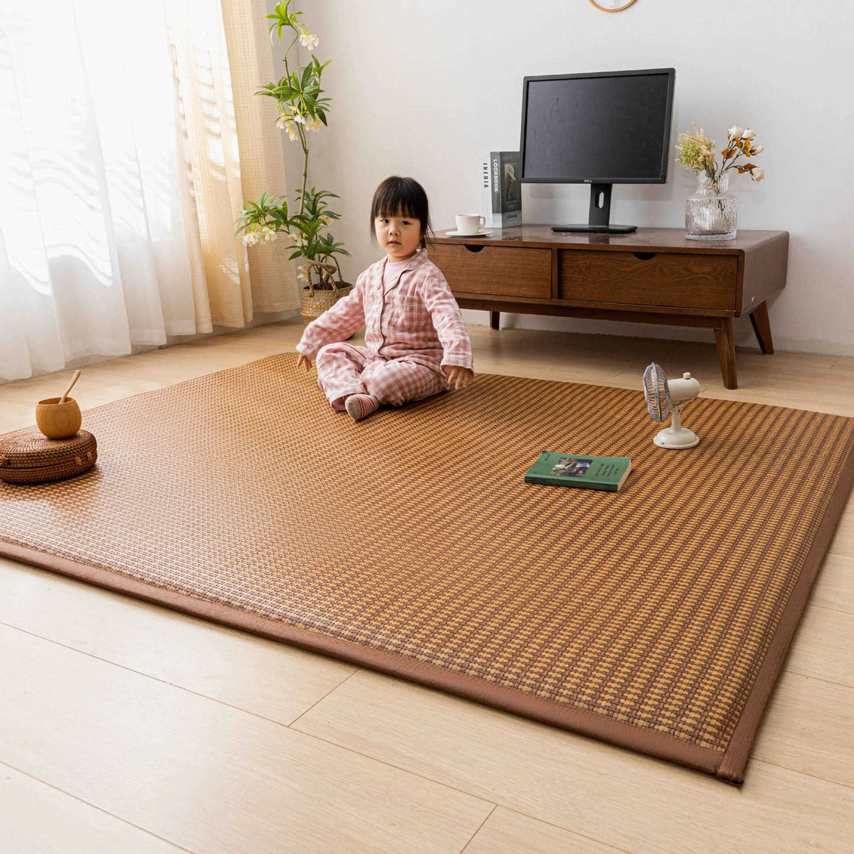 tapis solide rectangle fibre bambou couleur beige bordure marron moderne minimaliste lavage main