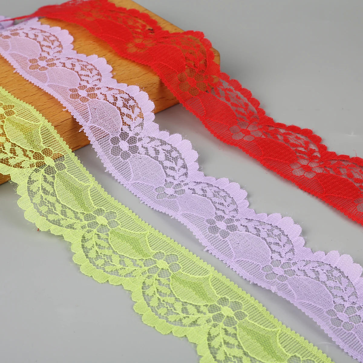 ruban dentelle polyester 4cm large rose clair bleu rouge violet noir mariage décoration diy
