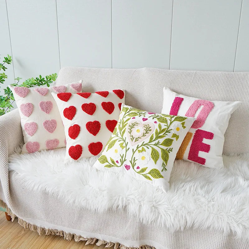 taies d'oreiller jacquard brodé fleurs cœurs LOVE divers couleurs décoration intérieure romantique printemps