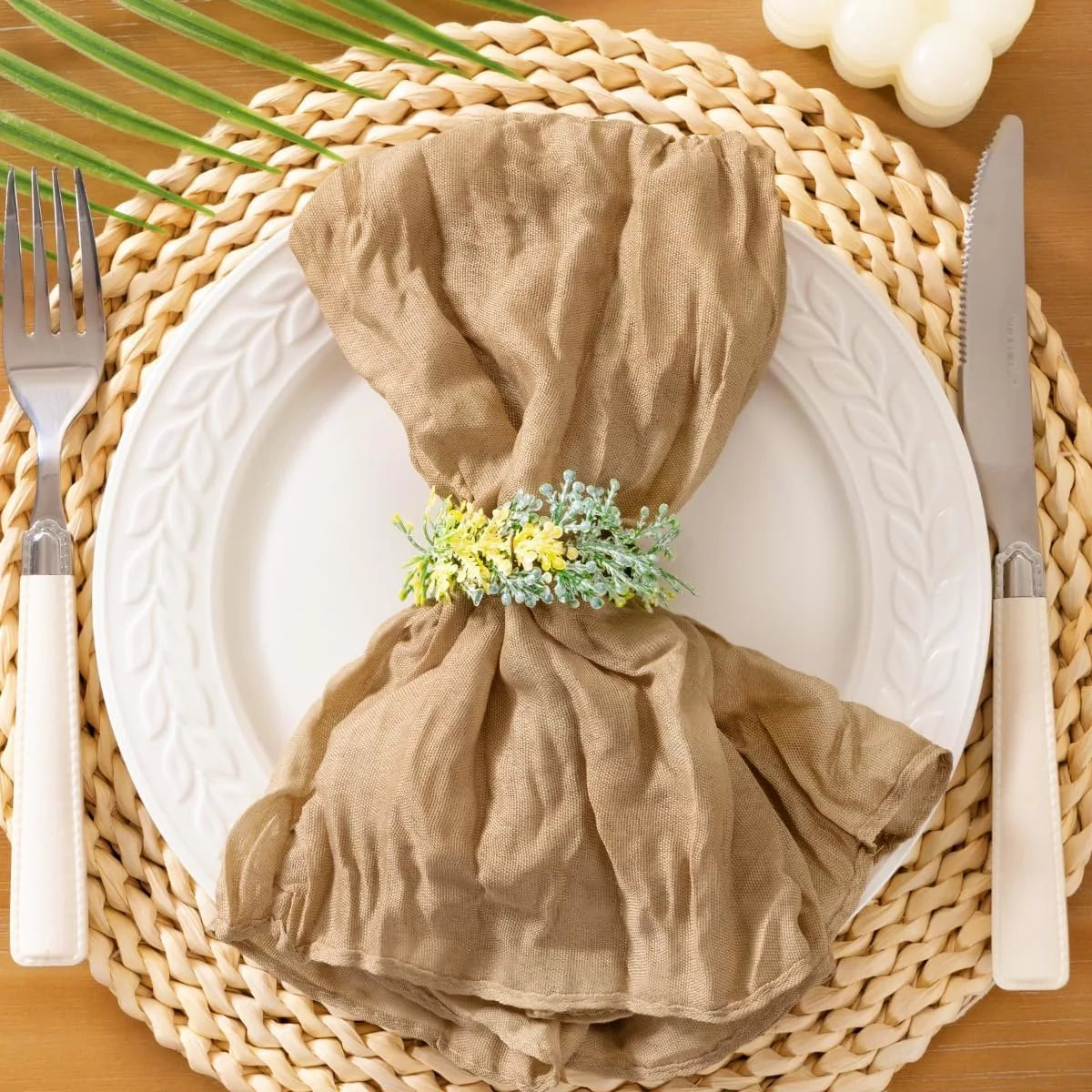 serviette table rose pâle serviette rouge serviette marron clair serviette bordeaux serviette jaune texture