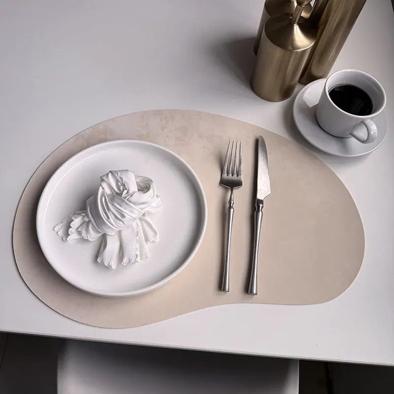 serviettes table velours géométriques moderne élégantes respectueuses environnement vert olive noir gris clair