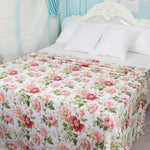 drap plat imprimé fleurs roses vertes fond blanc lit adulte simple classique polyester