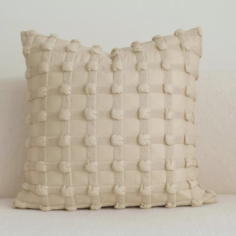 housse coussin géométrique polyester contemporain beige clair décor maison scandinave fixations invisibles carreaux