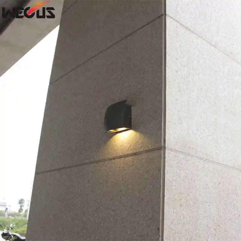 applique murale led moderne noir ip65 résistante extérieur intérieur fixations vis