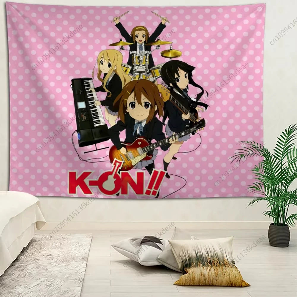 Différentes tailles de tapisserie murale K-ON disponibles