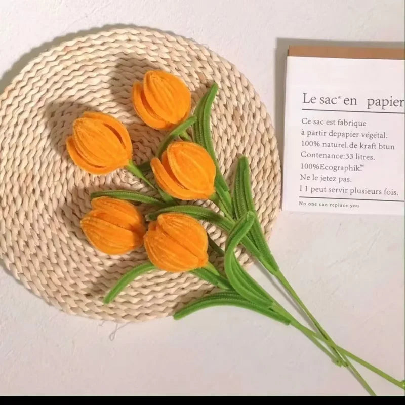 bouquet fleurs artificielles blanc orange moderne minimaliste ruban peluche matériaux artisannels