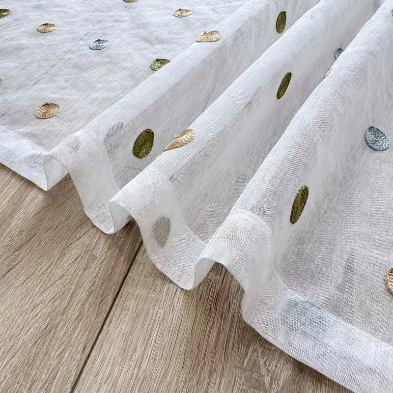 rideau moderne polyester translucide points dorés verts fond blanc cuisine fenêtre