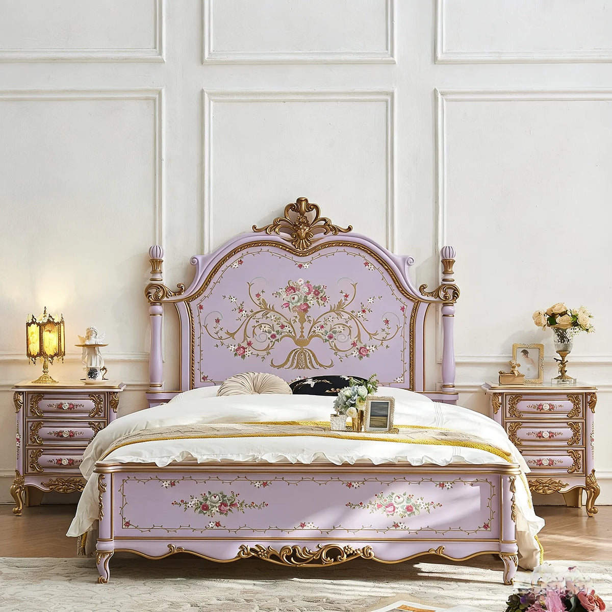 lit violet classique tête lit fleuri ornementation baroque doré chambre coucher moderne minimaliste