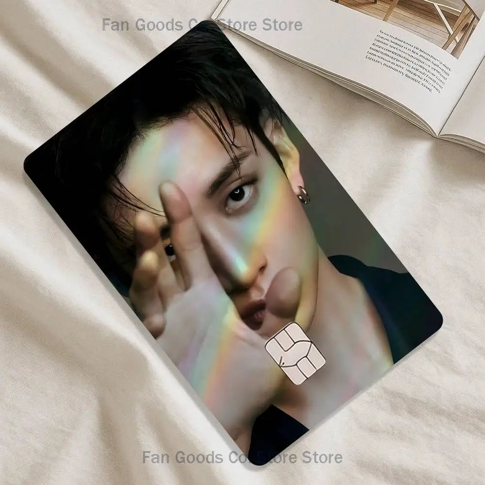 autocollant decoratif carte visite multicolore effet holographique image personnage accessoire moderne populaire pvc 85.6x53.98mm